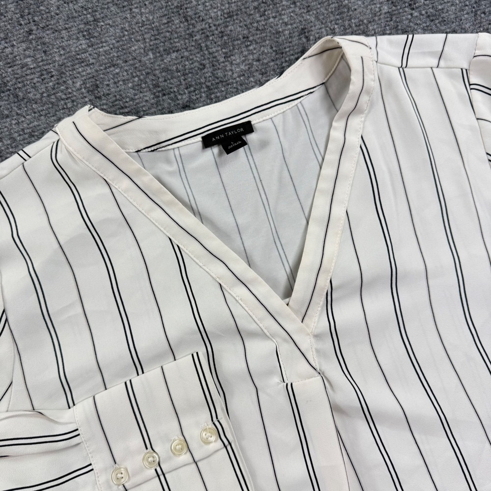 VTG Ann Taylor Blouse Large White Black Striped V-Neck Long Sleeve Women